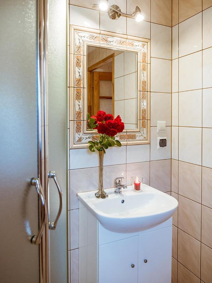 U Sylwi Domki Drewniane Trzęsacz Exterior foto